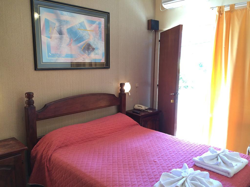 Hotel Cordoba Villa Carlos Paz Rum bild